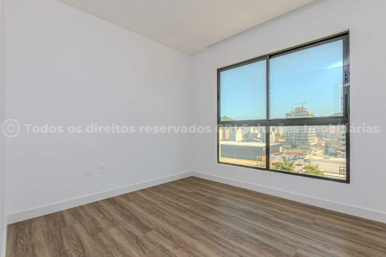 Foto do imóvel Apartamento alto padrão à venda com 3 suítes e 2 vagas de garagem no Surfers Paradise, na cobiçada Praia Brava de Itajaí