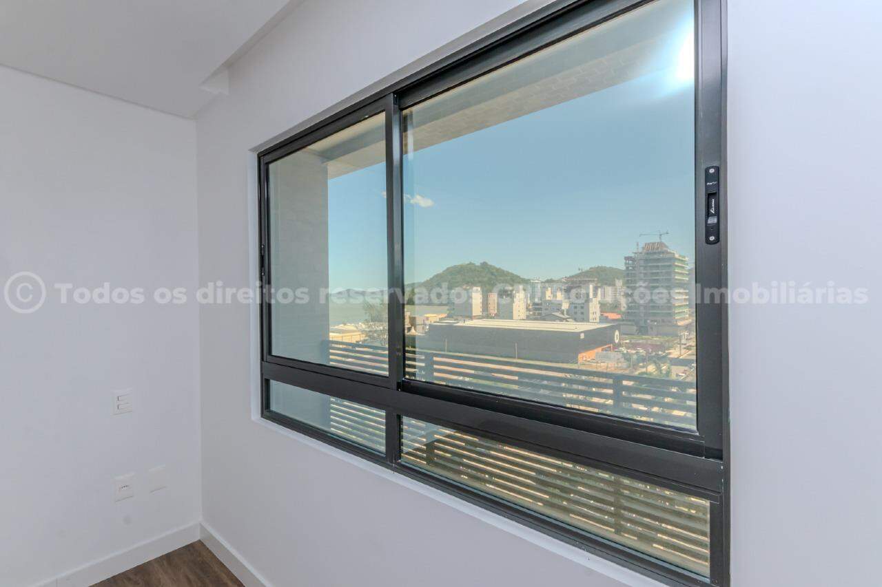 Foto do imóvel Apartamento alto padrão à venda com 3 suítes e 2 vagas de garagem no Surfers Paradise, na cobiçada Praia Brava de Itajaí