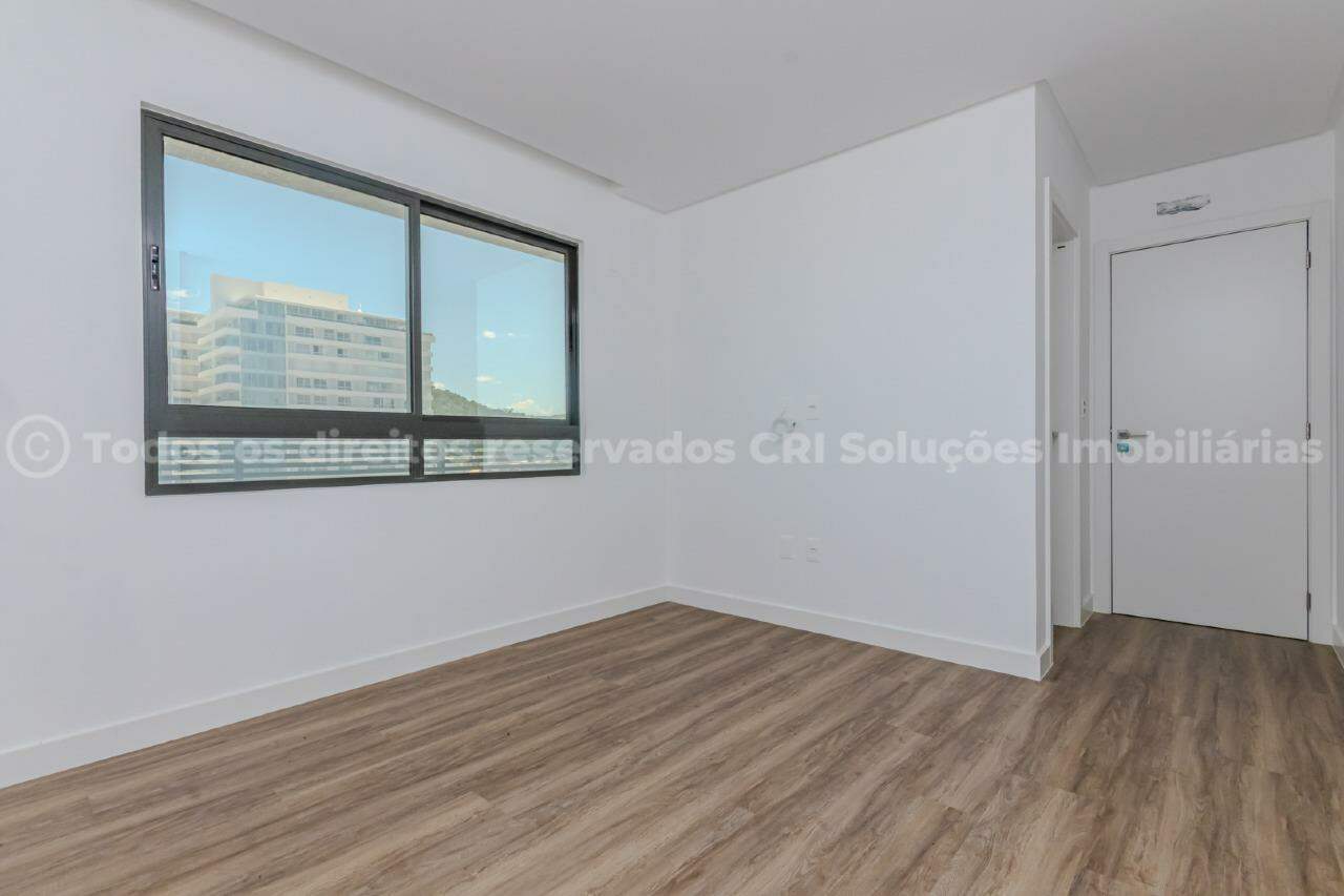 Foto do imóvel Apartamento alto padrão à venda com 3 suítes e 2 vagas de garagem no Surfers Paradise, na cobiçada Praia Brava de Itajaí