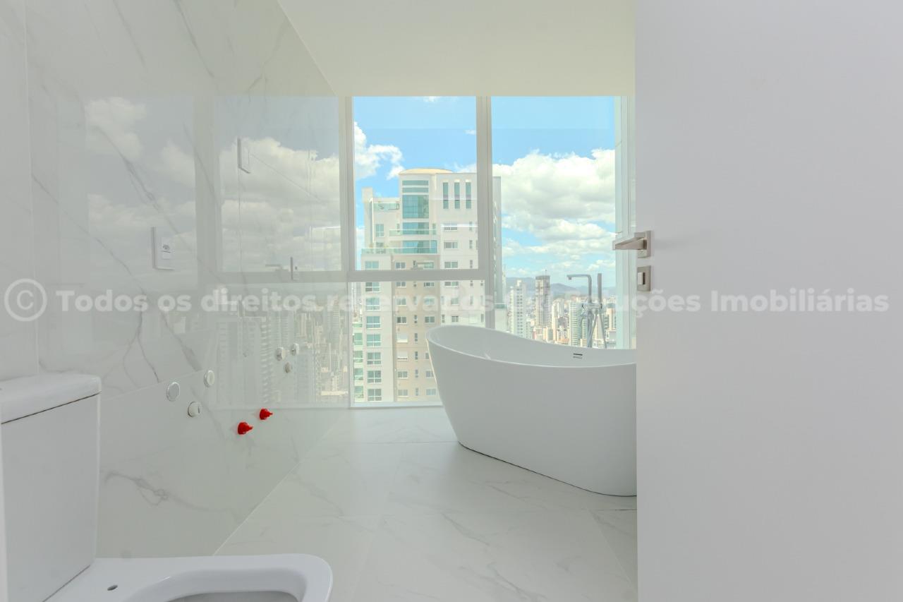 Foto do imóvel Apartamento alto-padrão à venda com 4 suítes, 4 vagas de garagem e vista para a roda gigante, no Boreal Tower, na Barra Norte de Balneário Camboriú