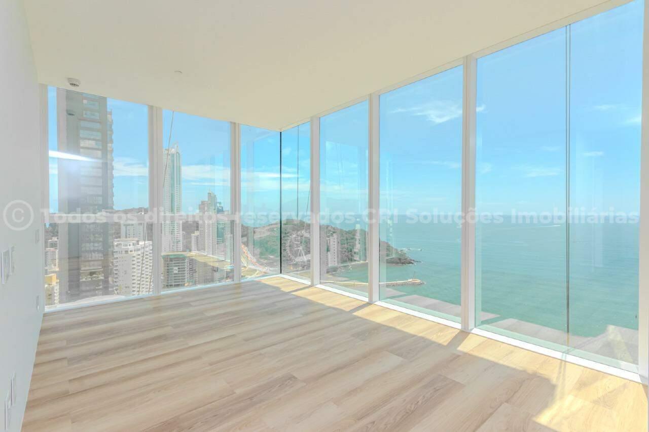 Apartamento de 4 suítes no Boreal Tower na Barra Norte de Balneário Camboriú
