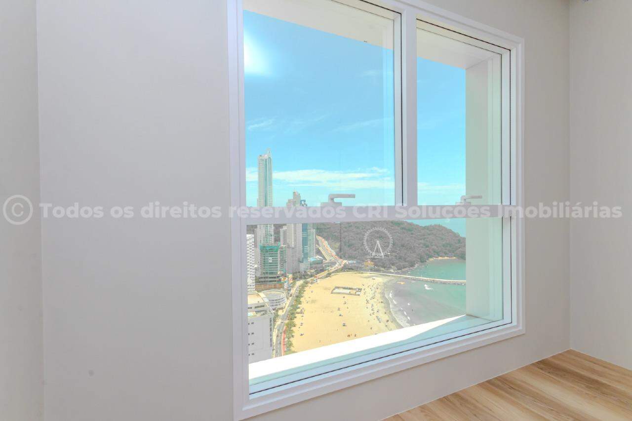 Foto do imóvel Apartamento frente-mar à venda com 4 suítes, 4 vagas de garagem e vista para a FG Big Wheel, no Boreal Tower, na Barra Norte de Balneário Camboriú