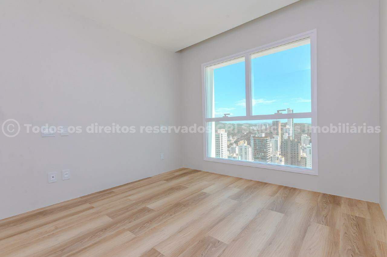 Foto do imóvel Apartamento frente-mar à venda com 4 suítes, 4 vagas de garagem e vista para a FG Big Wheel, no Boreal Tower, na Barra Norte de Balneário Camboriú