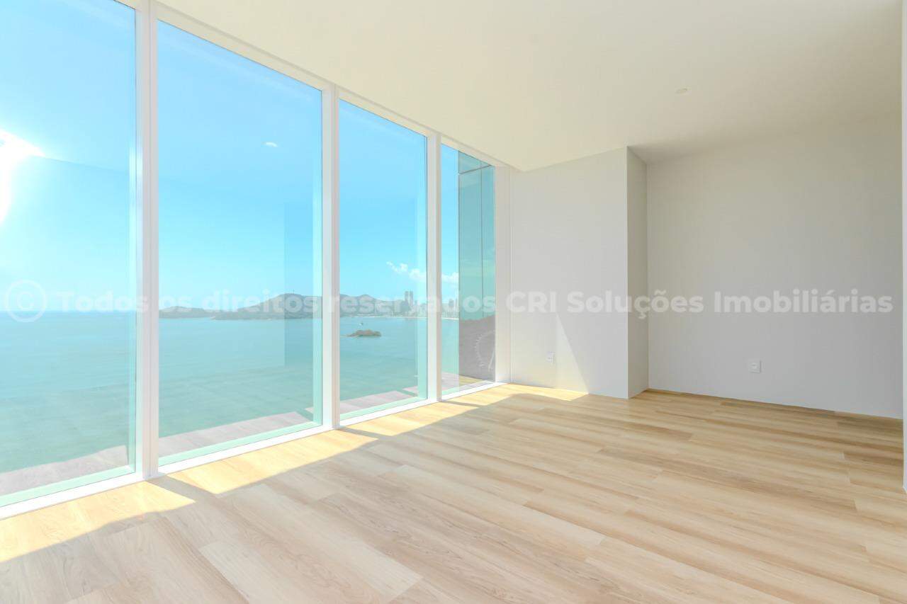 Foto do imóvel Apartamento frente-mar à venda com 4 suítes, 4 vagas de garagem e vista para a FG Big Wheel, no Boreal Tower, na Barra Norte de Balneário Camboriú