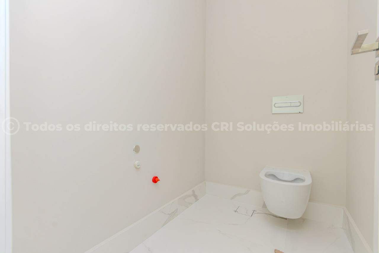 Foto do imóvel Apartamento frente-mar à venda com 4 suítes, 4 vagas de garagem e vista para a FG Big Wheel, no Boreal Tower, na Barra Norte de Balneário Camboriú