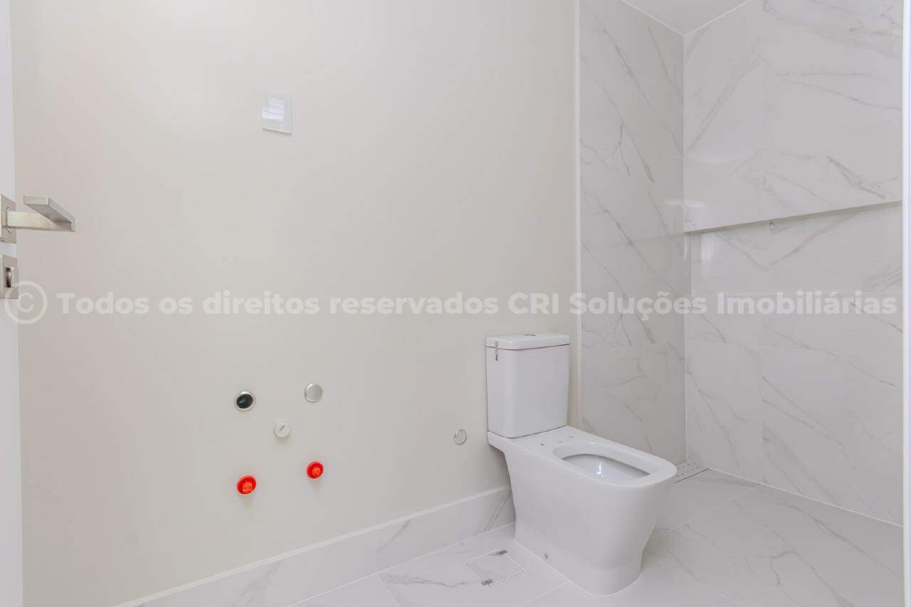 Foto do imóvel Apartamento frente-mar à venda com 4 suítes, 4 vagas de garagem e vista para a FG Big Wheel, no Boreal Tower, na Barra Norte de Balneário Camboriú