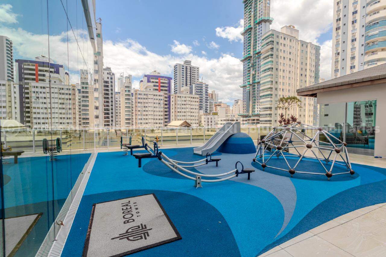Foto do imóvel Apartamento frente-mar à venda com 4 suítes, 4 vagas de garagem e vista para a FG Big Wheel, no Boreal Tower, na Barra Norte de Balneário Camboriú