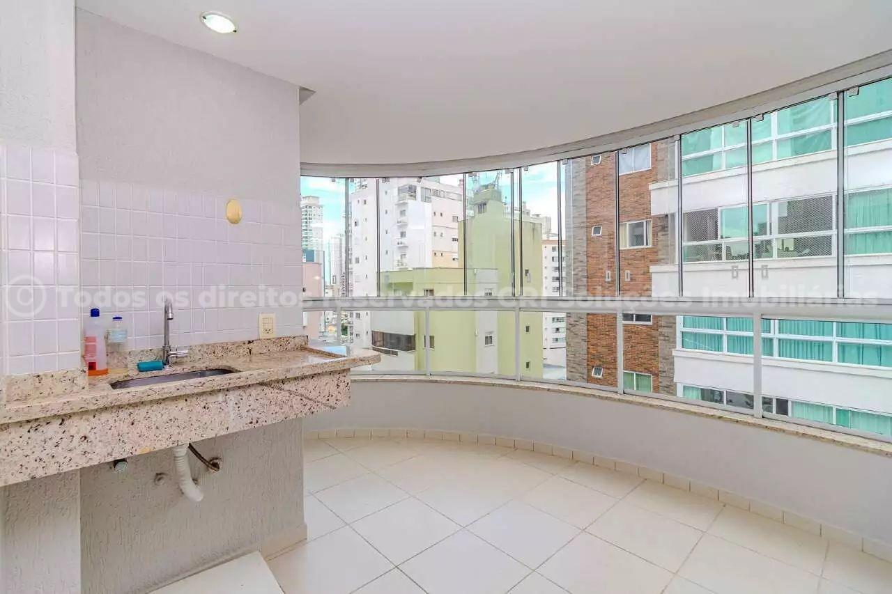 Foto do imóvel Apartamendo a venda no Baia dos Golfinhos com 03 Quartos sendo 01 Suite em Balneario Camboriu