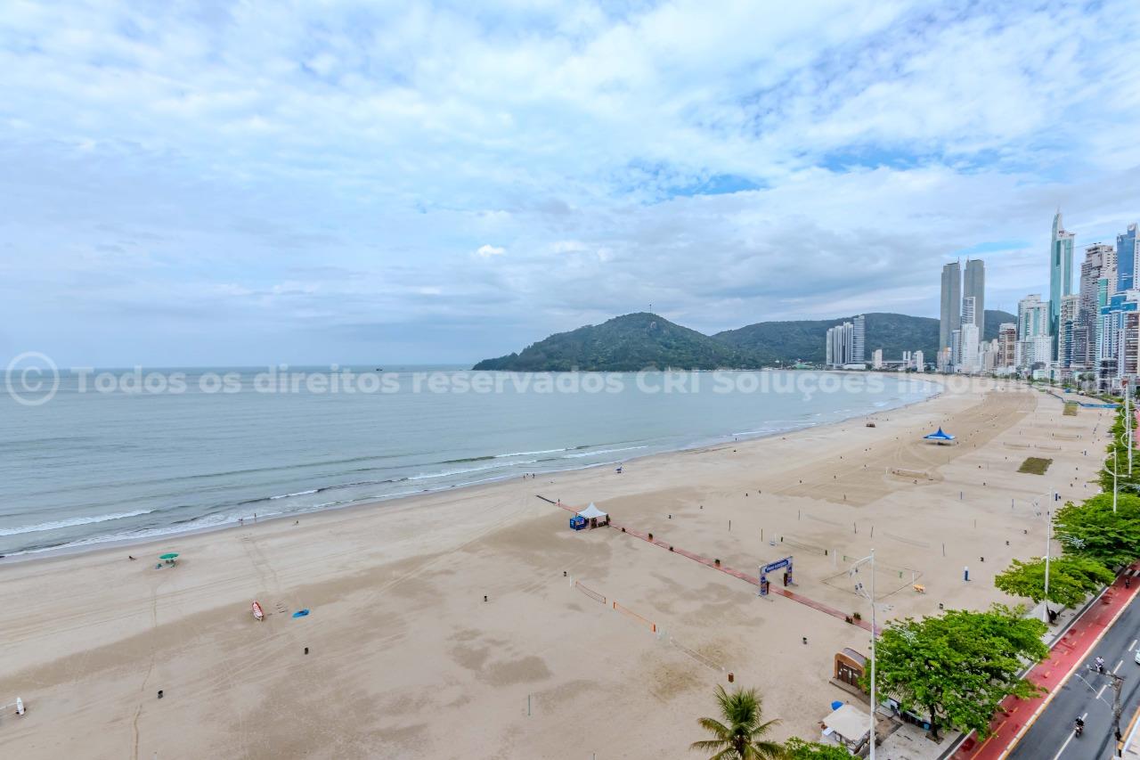 Foto do imóvel Apartamento frente mar à venda com 3 dormitórios sendo 1 suíte e 1 vaga de garagem no Lago Maggiore , na valorizada Barra Sul de Balneário Camboriú