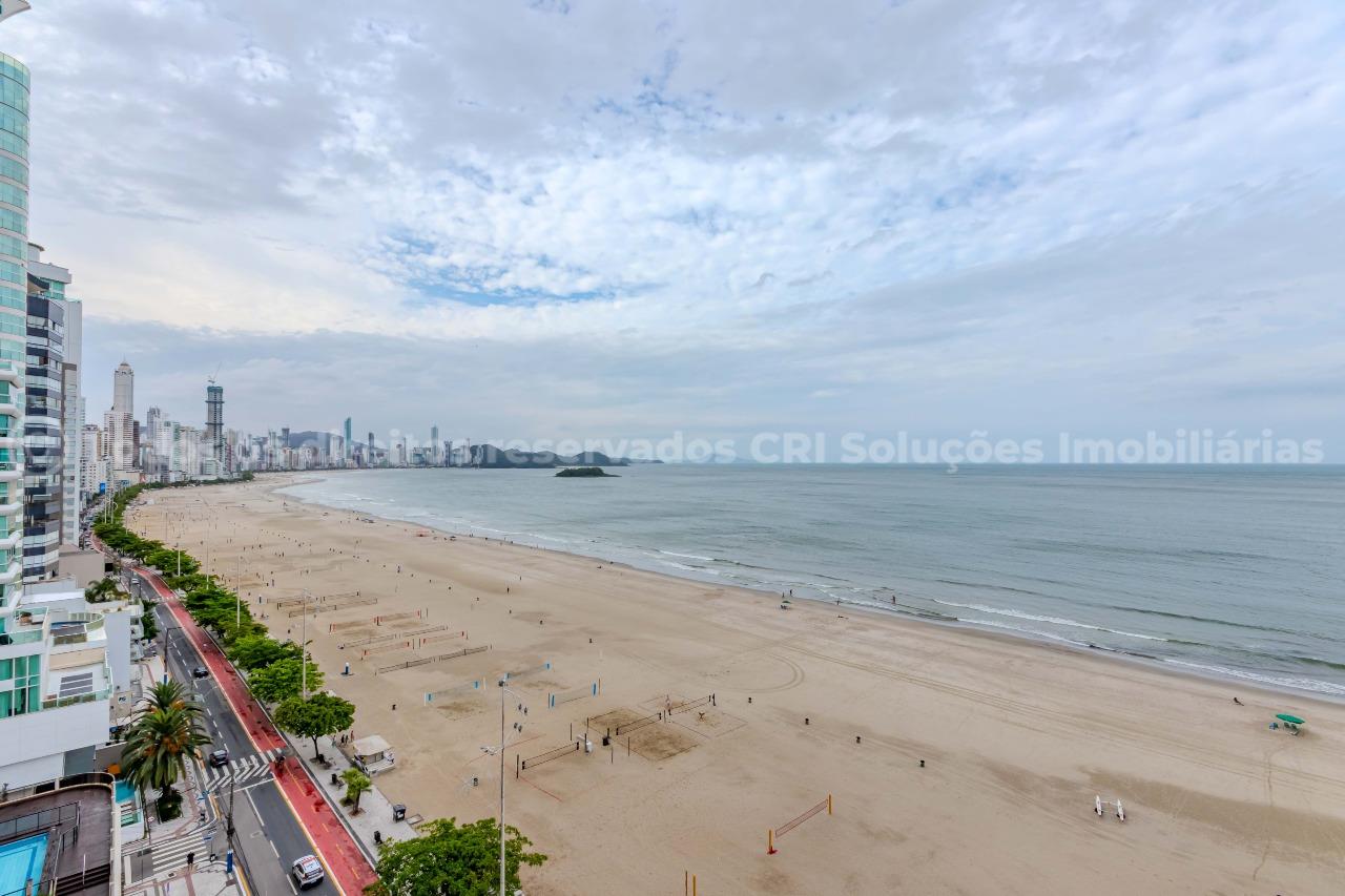 Foto do imóvel Apartamento frente mar à venda com 3 dormitórios sendo 1 suíte e 1 vaga de garagem no Lago Maggiore , na valorizada Barra Sul de Balneário Camboriú