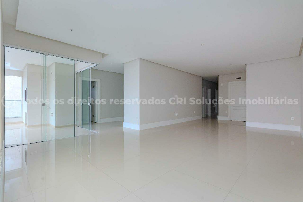 Foto do imóvel Aparatamento alto padrão à venda com 4 suítes e 3 vagas de garagem no La Belle Tour Residence em Balneário Camboriú