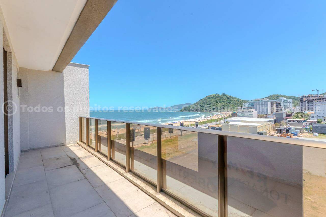 Foto do imóvel Cobertura Triplex de Alto Padrão com 4 Suítes e 4 Vagas de Garagem na Praia Brava – Itajaí