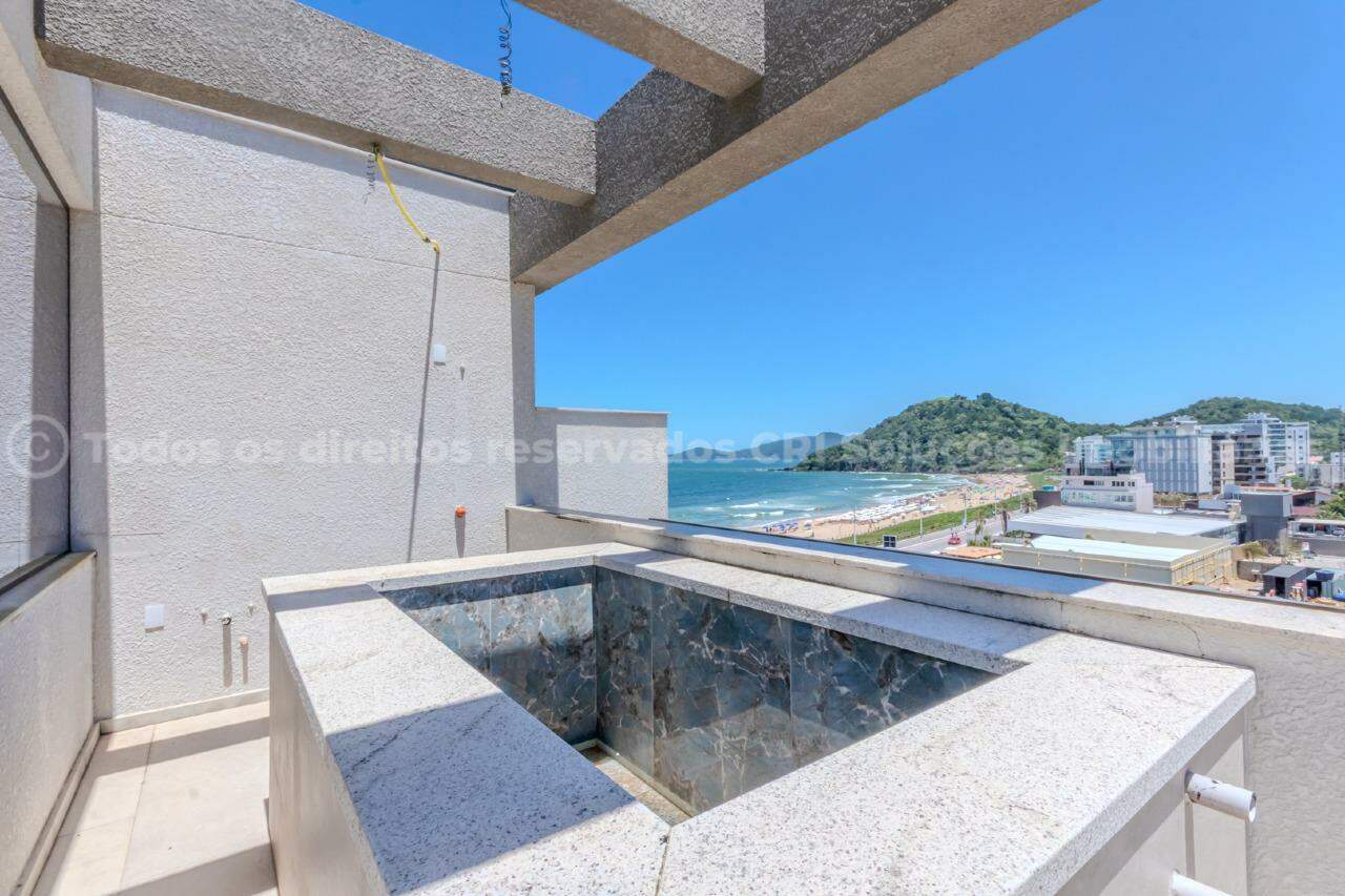 Foto do imóvel Cobertura Triplex de Alto Padrão com 4 Suítes e 4 Vagas de Garagem na Praia Brava – Itajaí