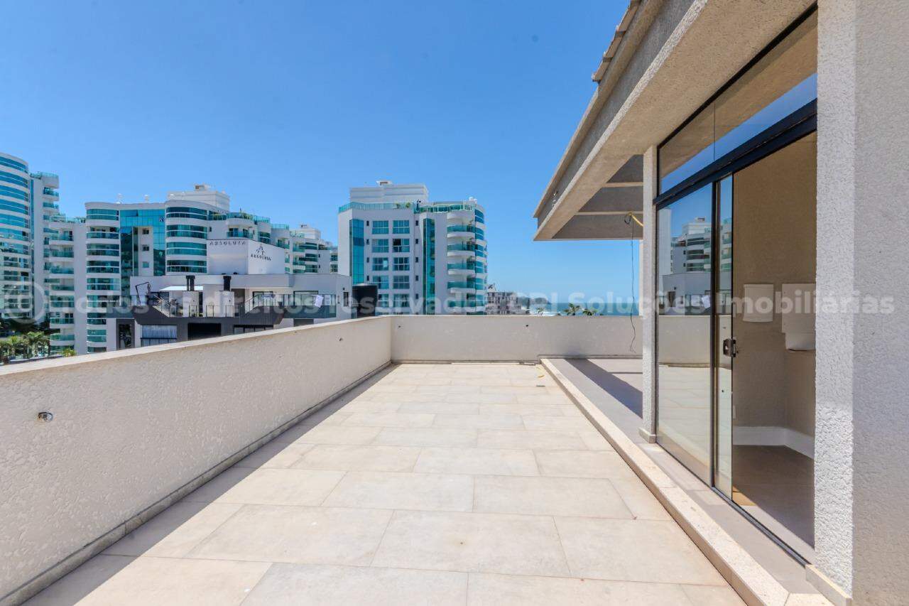 Foto do imóvel Cobertura Triplex de Alto Padrão com 4 Suítes e 4 Vagas de Garagem na Praia Brava – Itajaí