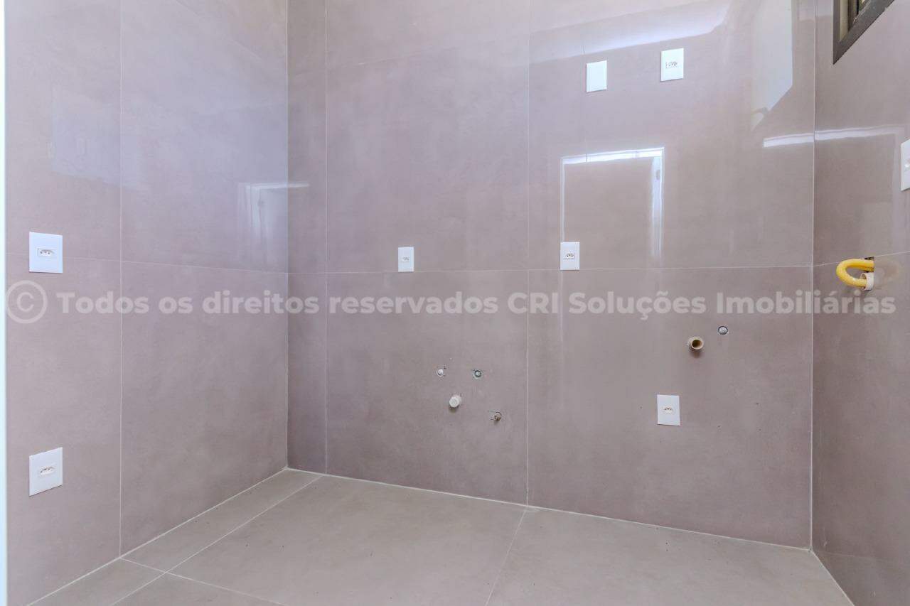 Foto do imóvel Cobertura Triplex de Alto Padrão com 4 Suítes e 4 Vagas de Garagem na Praia Brava – Itajaí