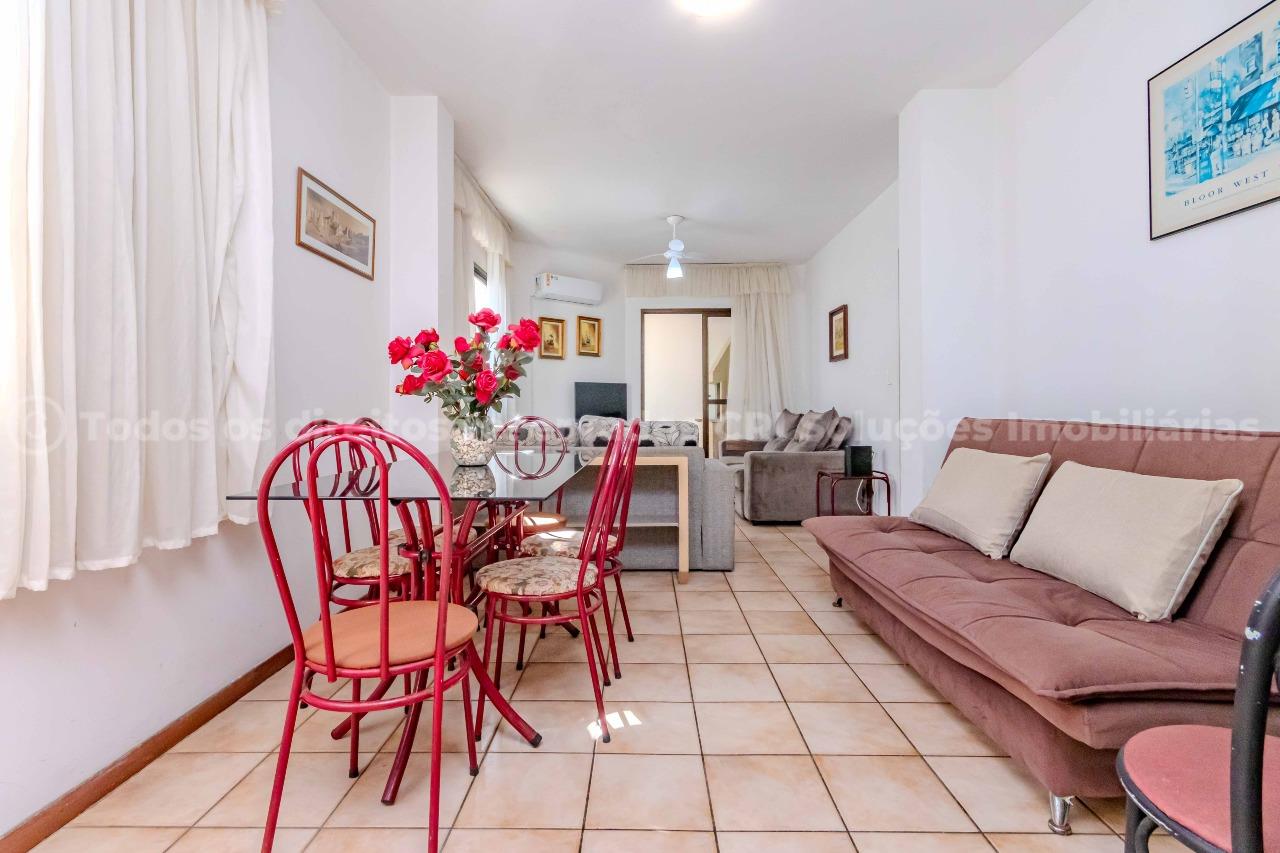 Foto do imóvel Apartamento mobiliado à venda com 2 dormitórios sendo 1 suíte e 1 vaga de garagem no Edifício Orlando José, no centro de Balneário Camboriú