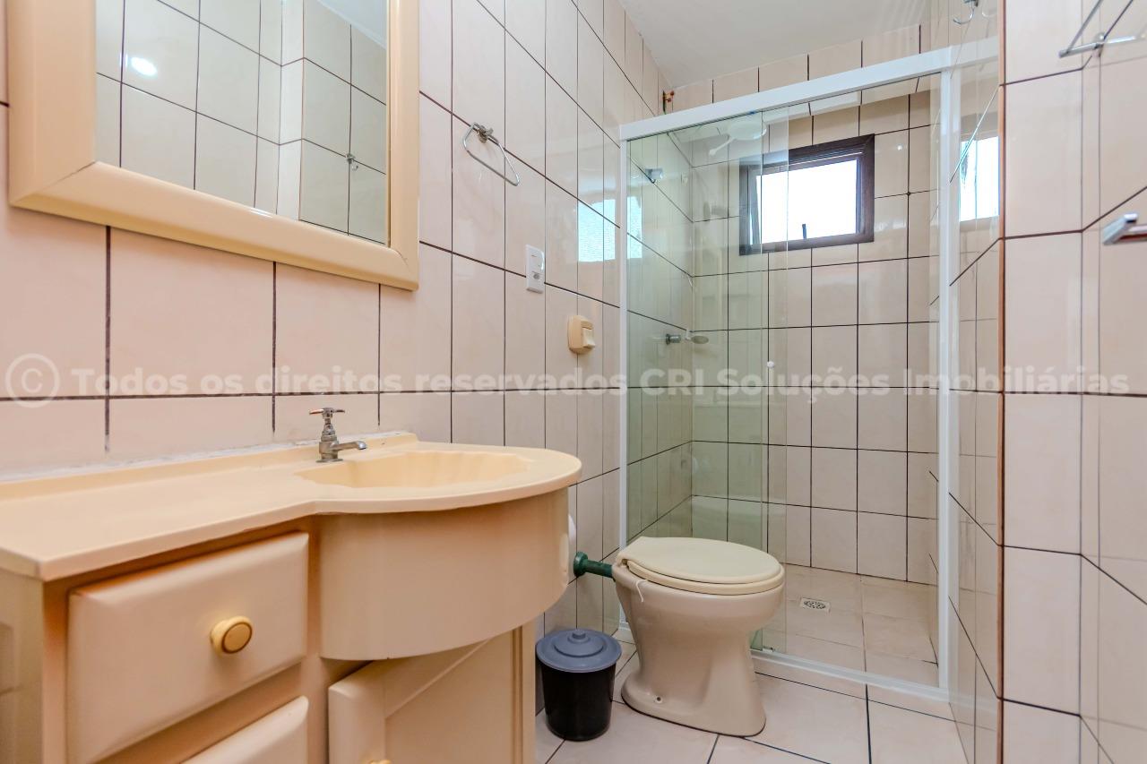 Foto do imóvel Apartamento mobiliado à venda com 2 dormitórios sendo 1 suíte e 1 vaga de garagem no Edifício Orlando José, no centro de Balneário Camboriú