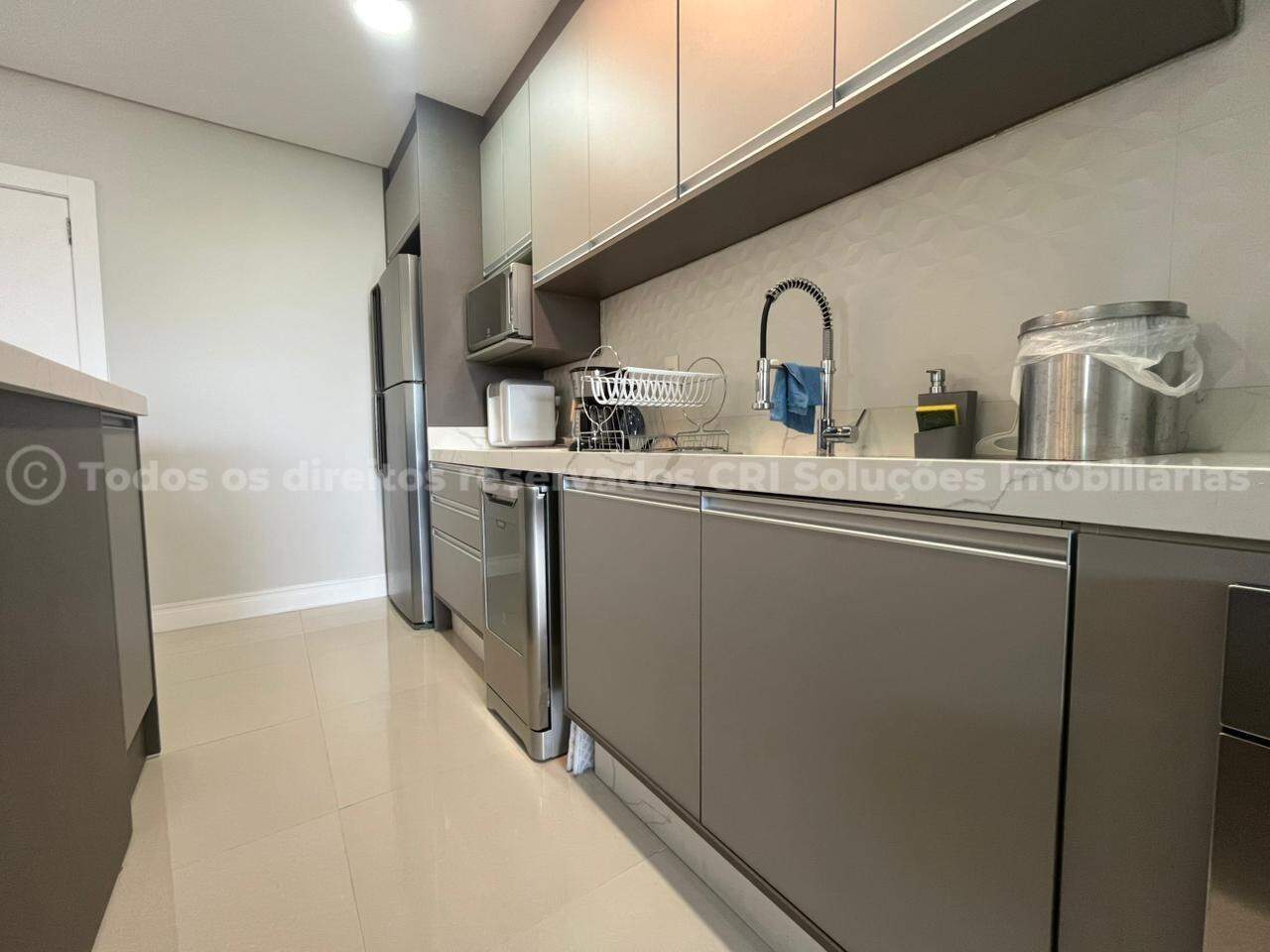 Foto do imóvel Apartamento a venda no Edificio Vila das Aroeiras com 02 Quartos sendo 01 Suite em Itapema Meia Praia