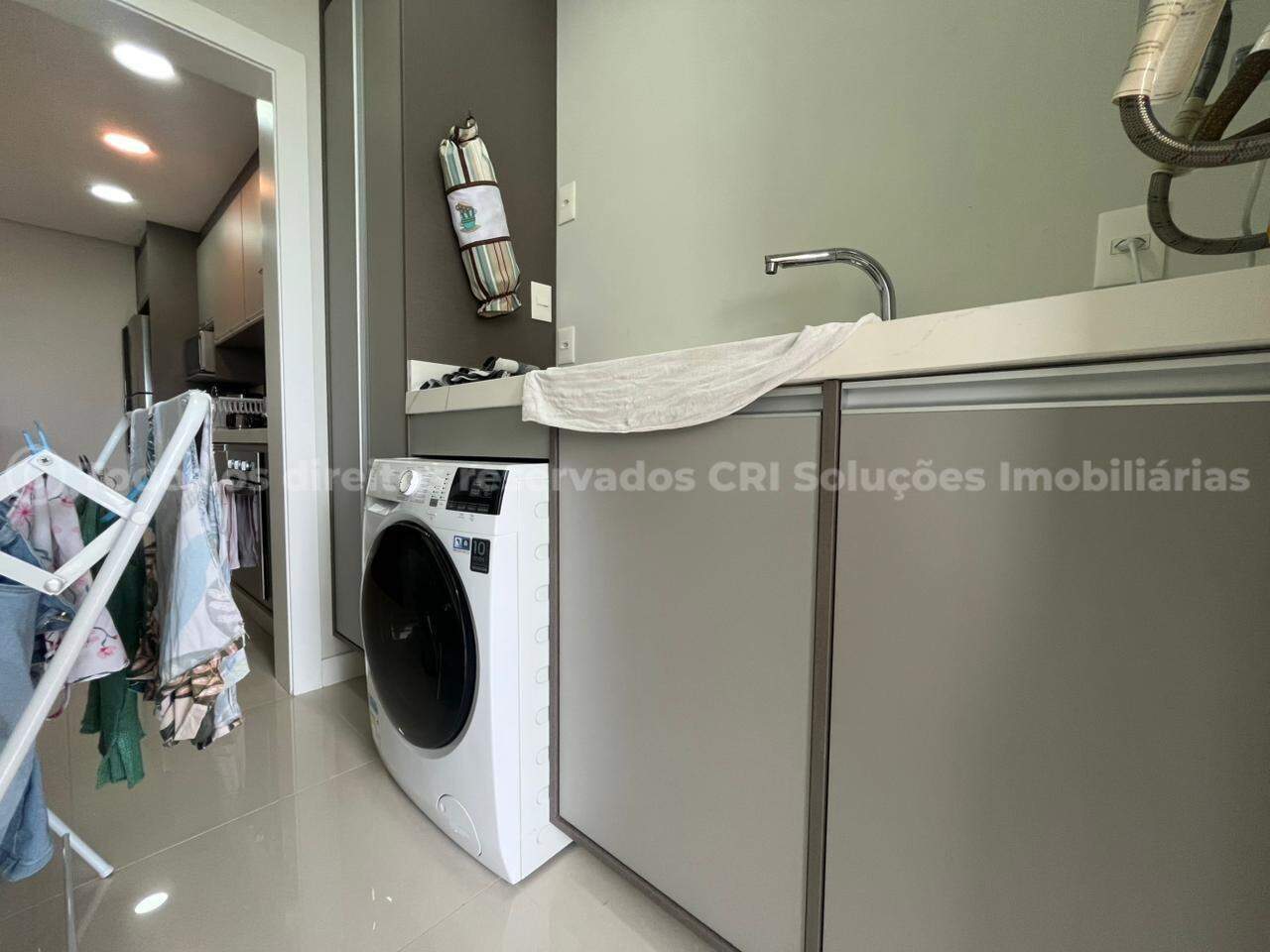 Foto do imóvel Apartamento a venda no Edificio Vila das Aroeiras com 02 Quartos sendo 01 Suite em Itapema Meia Praia