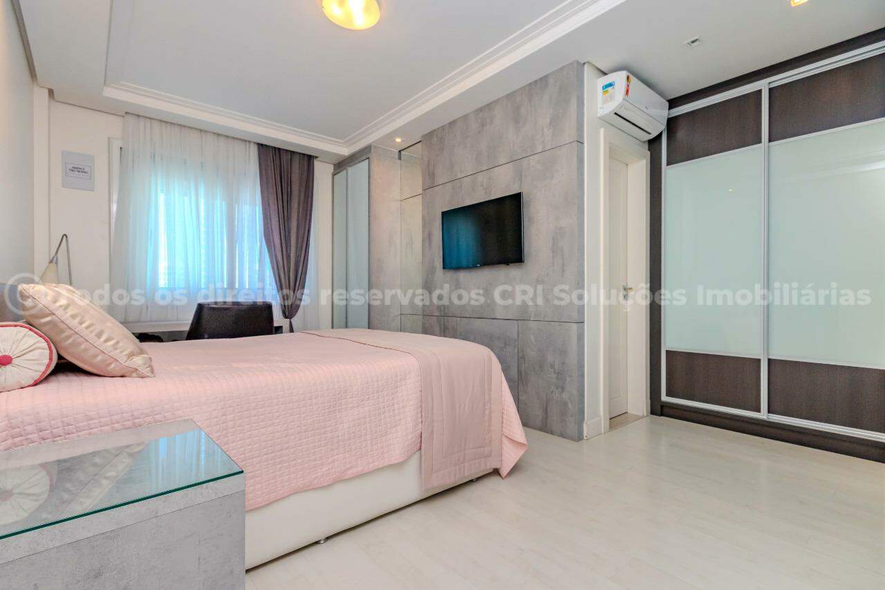 Foto do imóvel Apartamento mobiliado alto padrão à venda com 3 suítes e 3 vagas de garagem no Edifício Residencial Vermont, no centro de Balneário Camboriú.