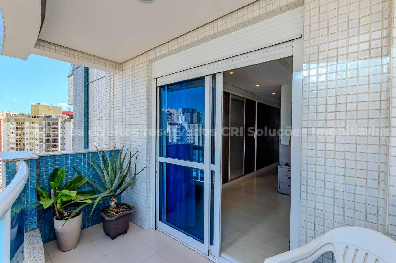 Foto do imóvel Apartamento mobiliado alto padrão à venda com 3 suítes e 3 vagas de garagem no Edifício Residencial Vermont, no centro de Balneário Camboriú.