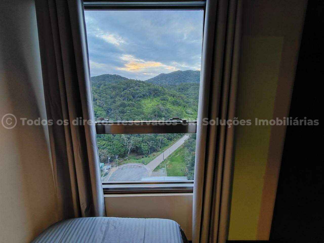 Foto do imóvel Apartamento Mobiliado com 2 Quartos no bairro Fazendinha em Itajaí