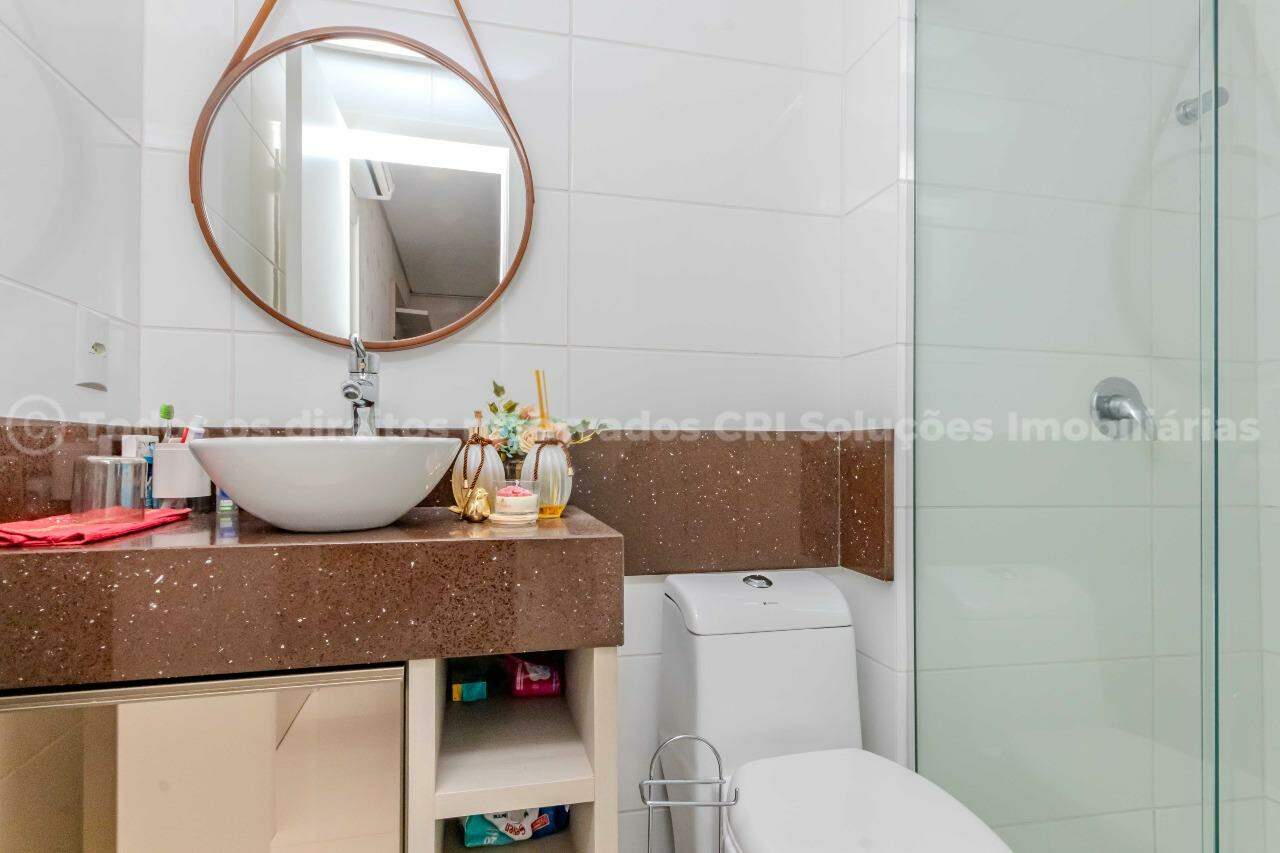 Foto do imóvel Apartamento no Edifício Jardim das Águas no Centro de Itajaí com 2 Quartos, 2 Suítes, Lavabo e 2 Vagas de Garagem, Mobiliado