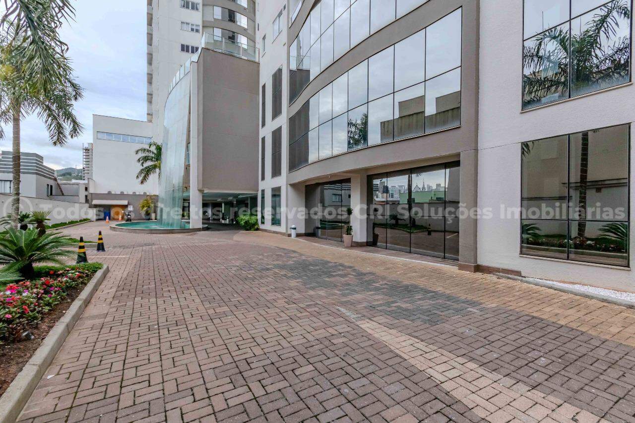 Foto do imóvel Apartamento no Edifício Jardim das Águas no Centro de Itajaí com 2 Quartos, 2 Suítes, Lavabo e 2 Vagas de Garagem, Mobiliado