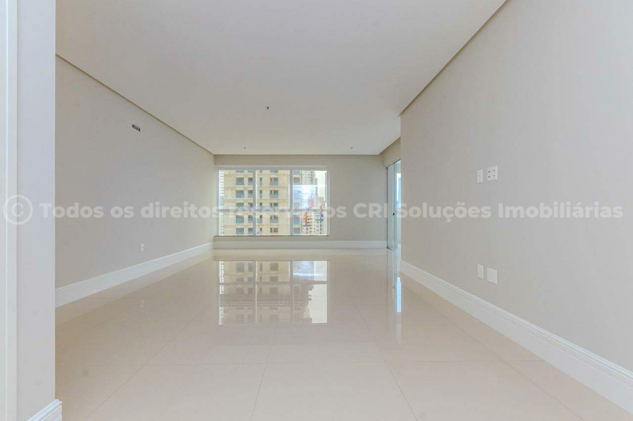 Foto do imóvel Apartamento com vista mar no La Belle Tour Residence com 4 suítes em Balneário Camboriú