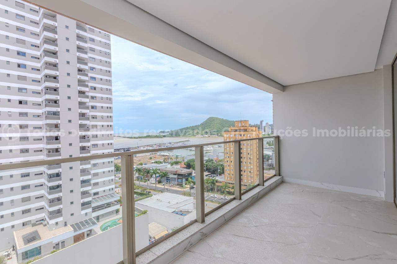 Apartamento no Edifício Soho 538 Residence com 03 Suítes vista mar na Praia Brava em Itajaí.
