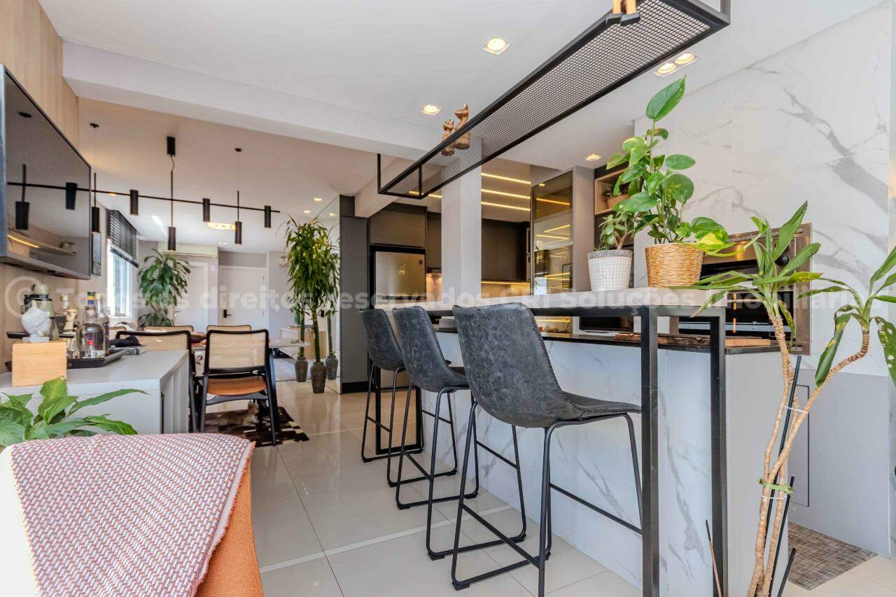 Apartamento 2 suítes Edifício Spazio del Mare no Centro de Balneário Camboriú