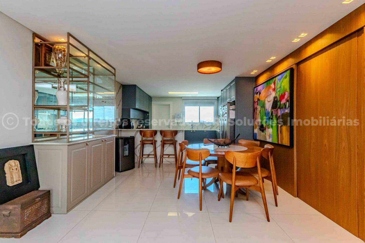 Foto do imóvel Apartamento Mobiliado no Phortinax com 3 Suítes, 4 Banheiros e Lazer Completo