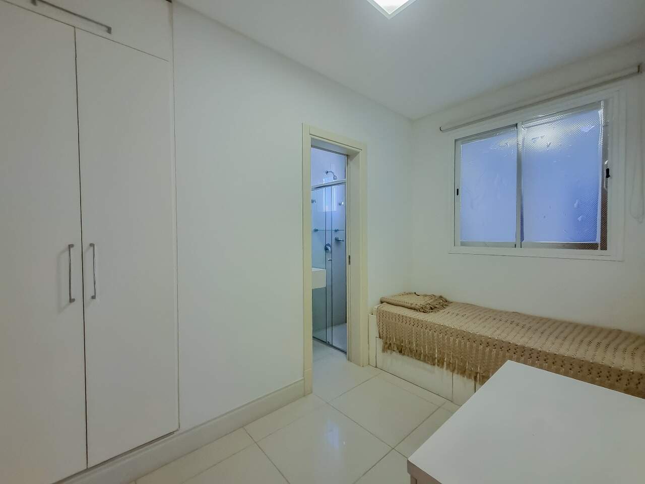 Foto do imóvel Apartamento mobiliado de 220m² no Marina Beach Tower com 4 suítes e marina exclusiva – Balneário Camboriú