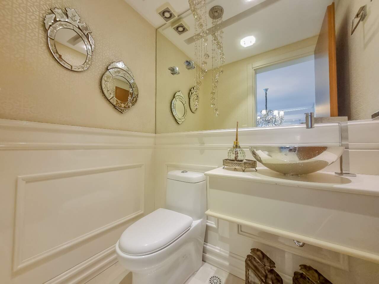 Foto do imóvel Apartamento mobiliado de 220m² no Marina Beach Tower com 4 suítes e marina exclusiva – Balneário Camboriú