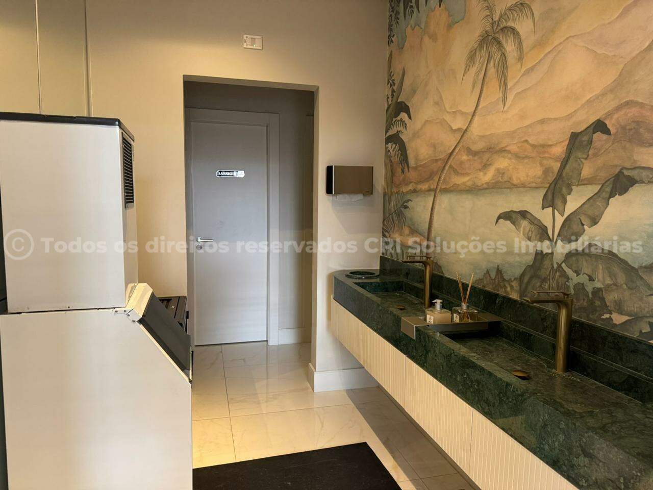 Foto do imóvel Apartamento a venda no Edificio Emerald Bay Residence com 04 quartos sendo 04 suites em Itapema Meia Praia