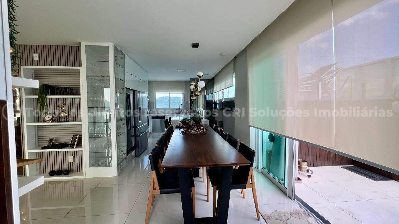 Foto do imóvel Cobertura mobiliada com vista mar no Edifício Olympo Tower em Balneário Camboriú