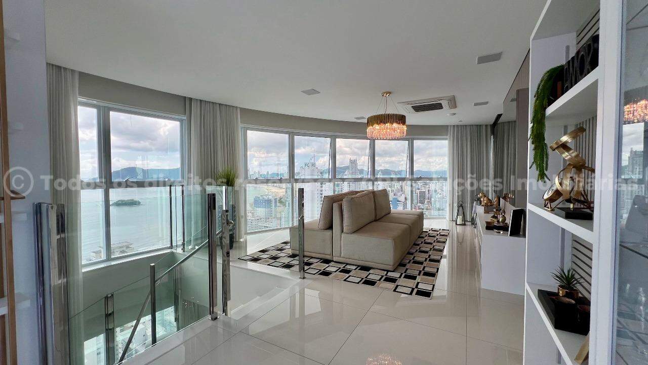 Foto do imóvel Cobertura mobiliada com vista mar no Edifício Olympo Tower em Balneário Camboriú