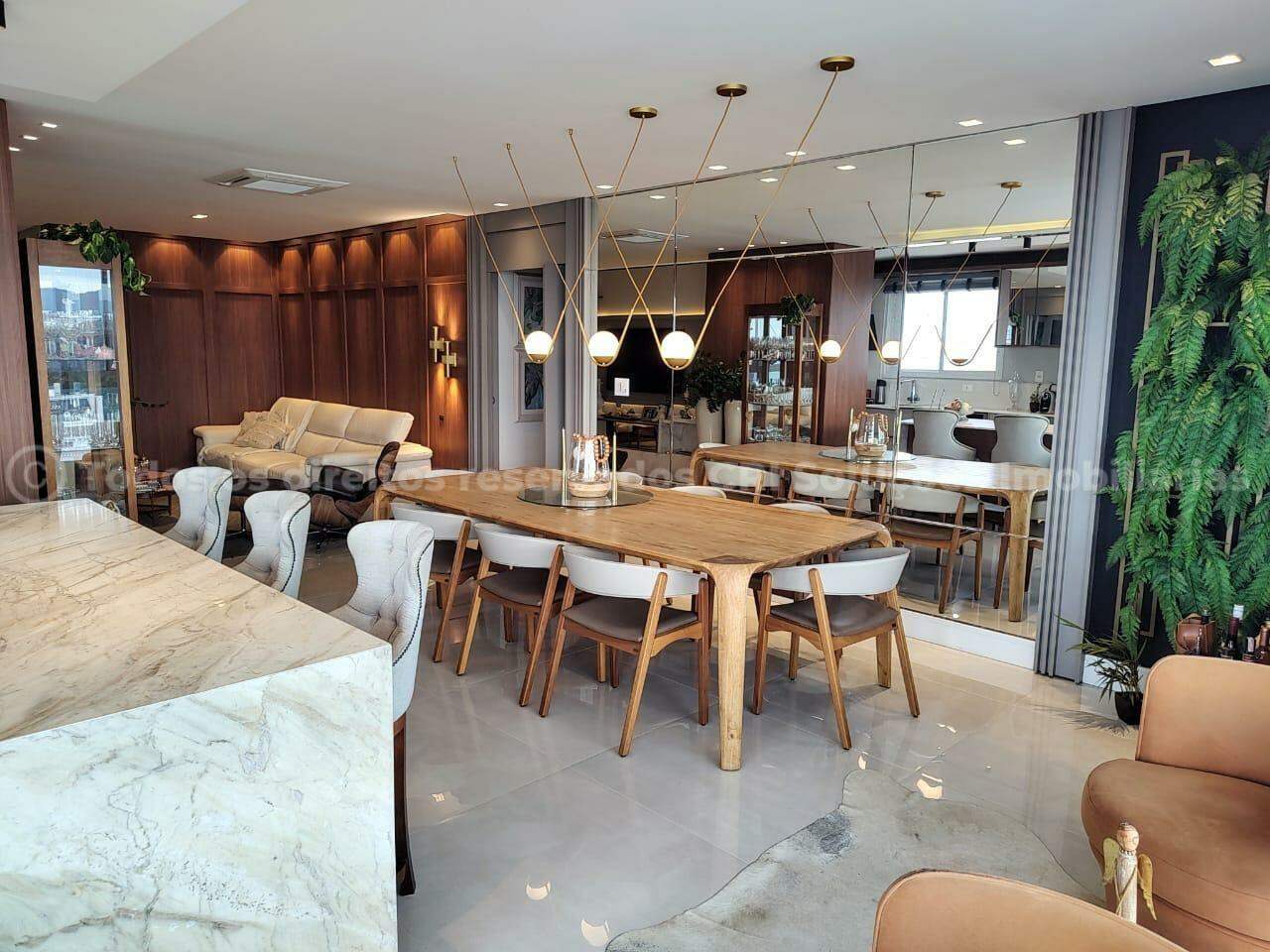Apartamento com 4 suítes no Biarritz Residence no Centro em Balneário Camboriú