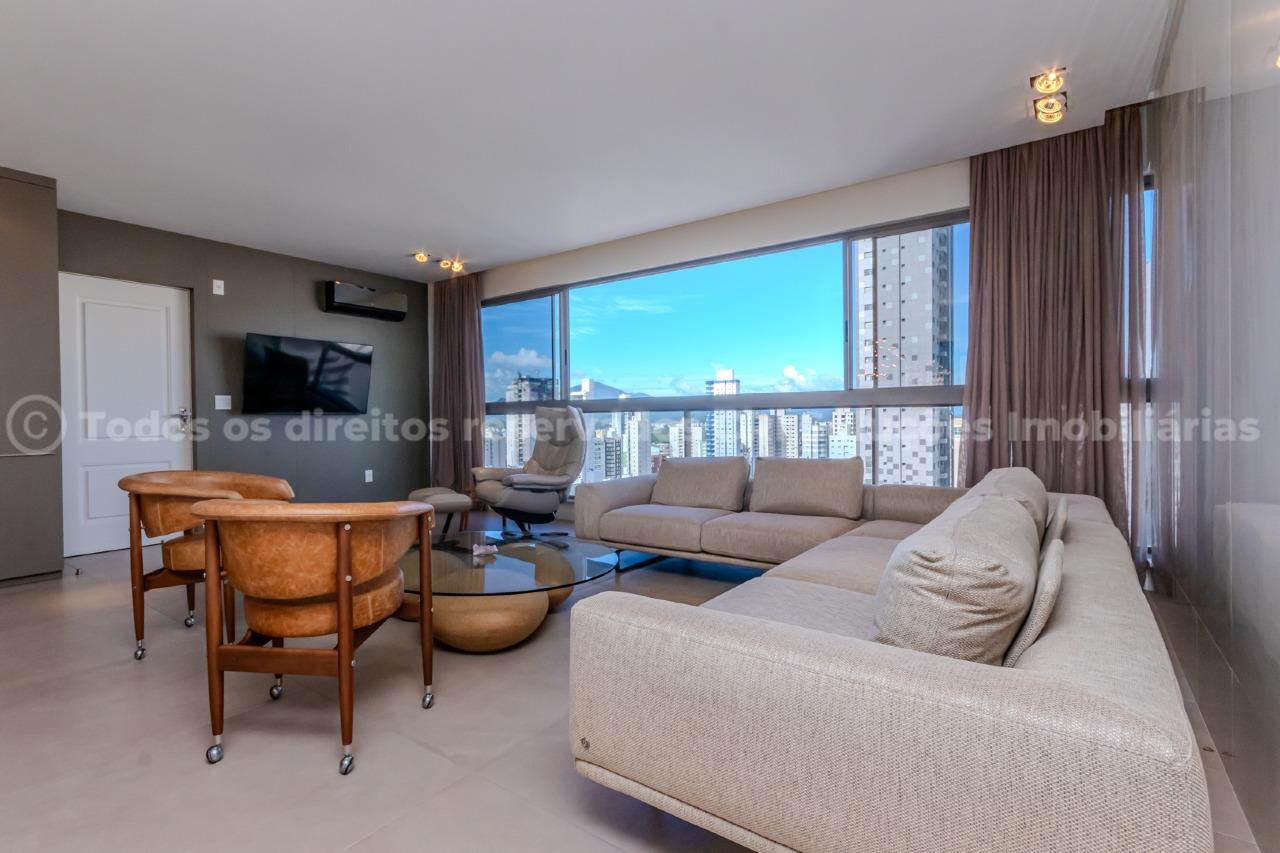 Apartamento com 3 suítes no Residencial Privilège no Centro em Balneário Camboriú