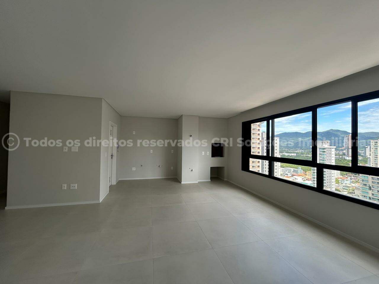 Apartamento pronto para morar 3 suítes La Joie Meia Praia Itapema