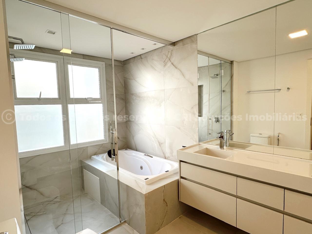 Foto do imóvel Apartamento mobiliado no Le Blanc Praia Brava com 4 suítes e vista para o mar