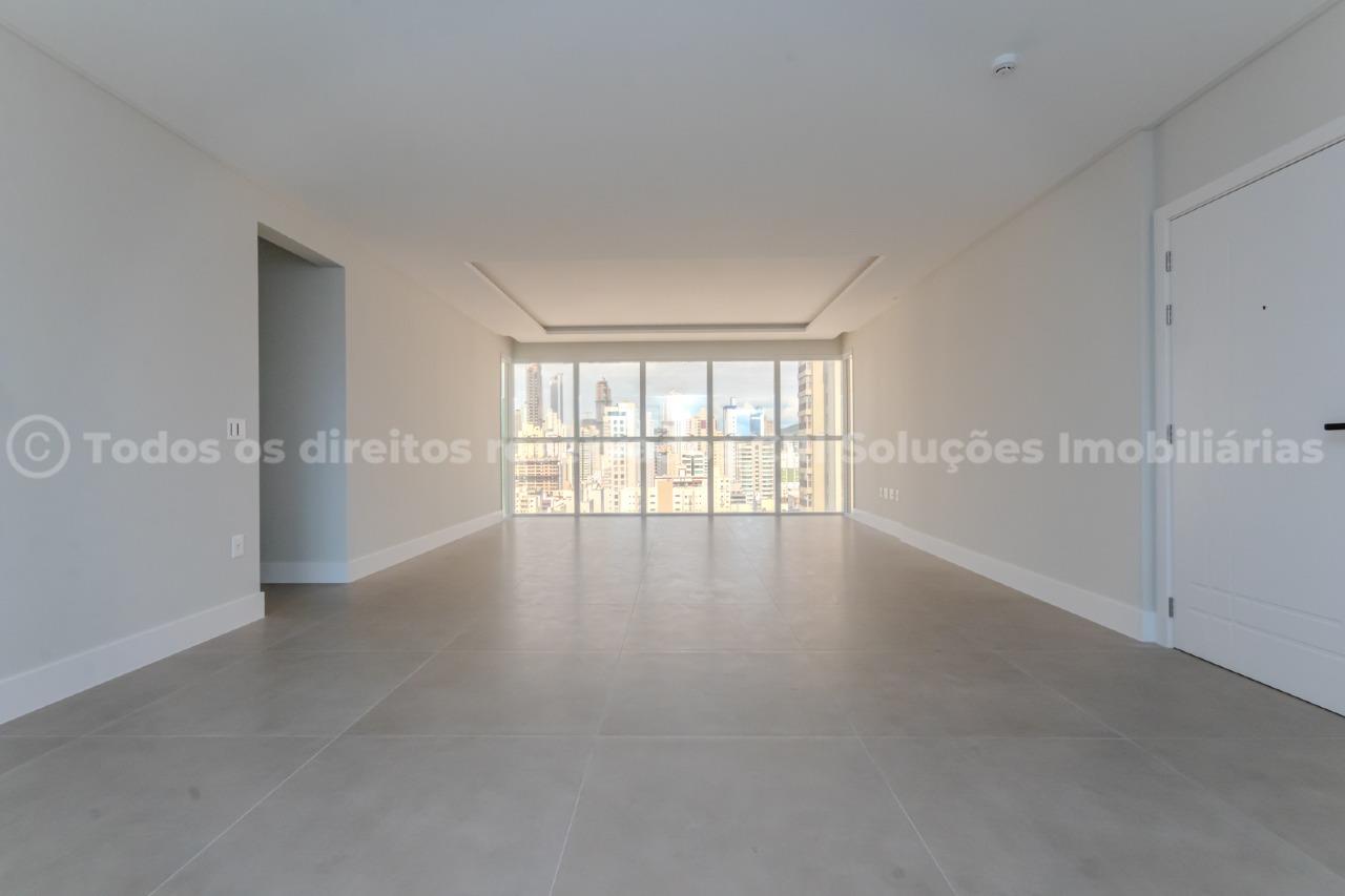 Foto do imóvel Apartamento com 03 Suítes á venda no Edifício Exuberance no Centro em Balneário Camboriú 