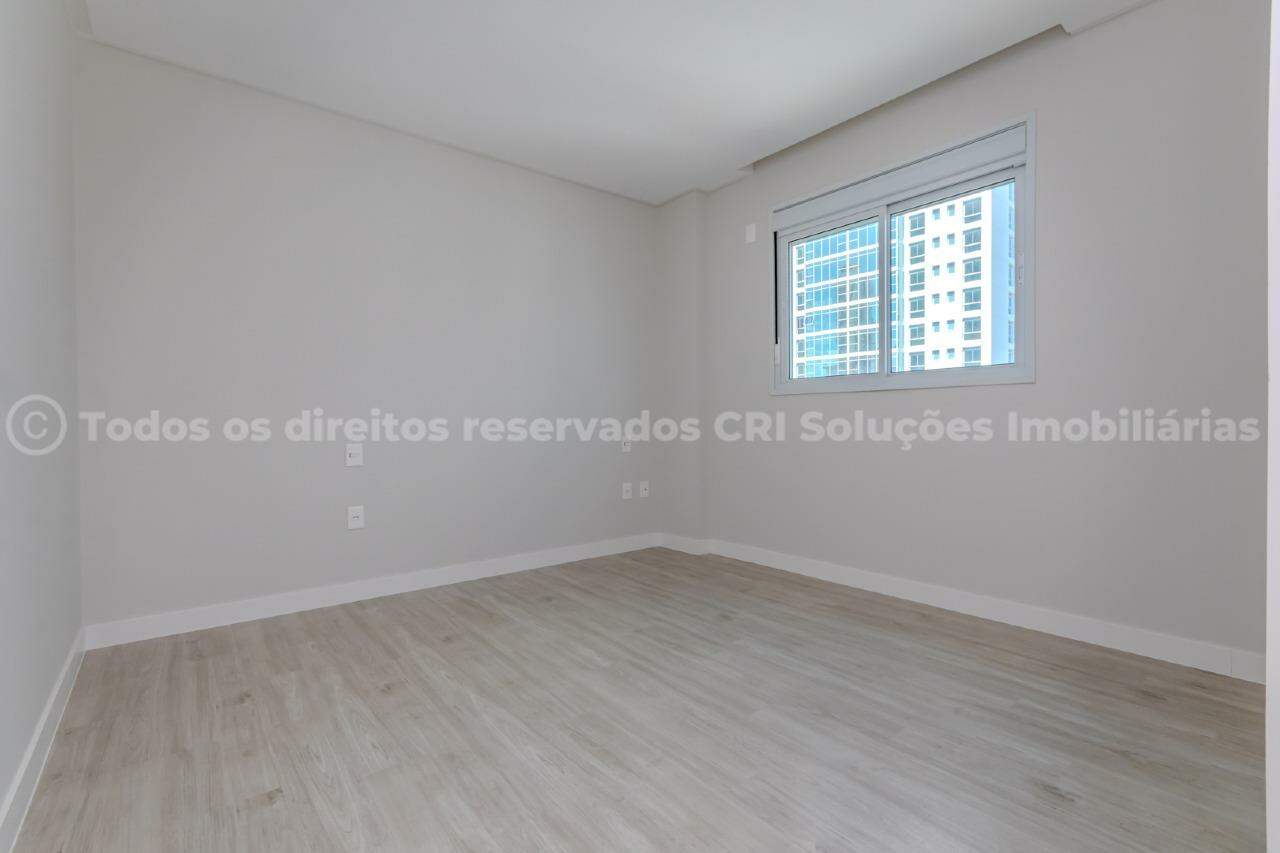Foto do imóvel Apartamento com 03 Suítes á venda no Edifício Exuberance no Centro em Balneário Camboriú 