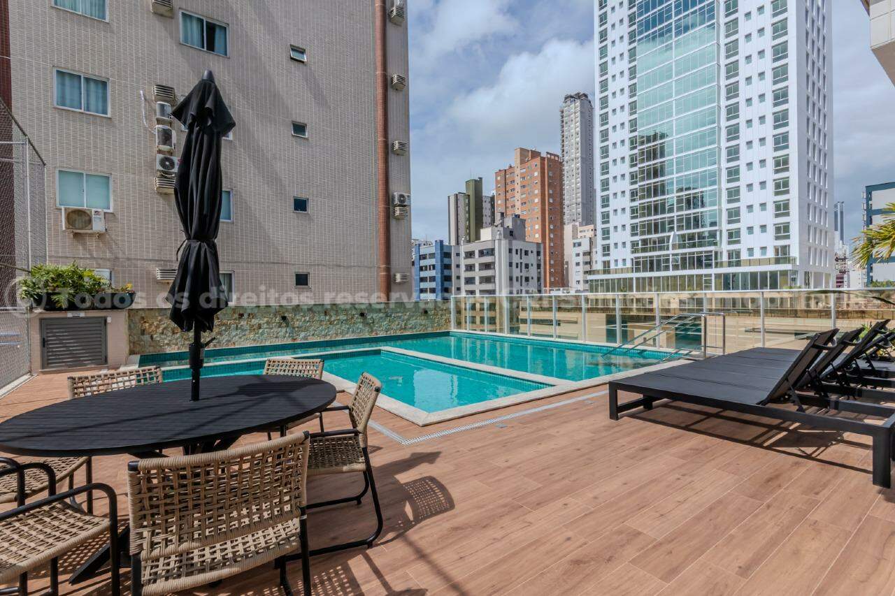 Foto do imóvel Apartamento com 03 Suítes á venda no Edifício Exuberance no Centro em Balneário Camboriú 