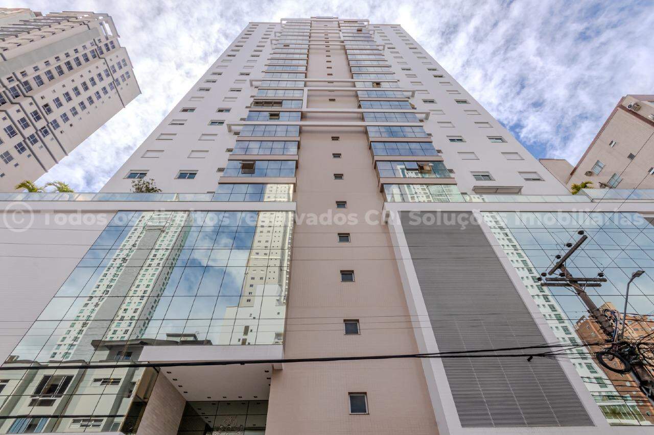 Foto do imóvel Apartamento com 03 Suítes á venda no Edifício Exuberance no Centro em Balneário Camboriú 