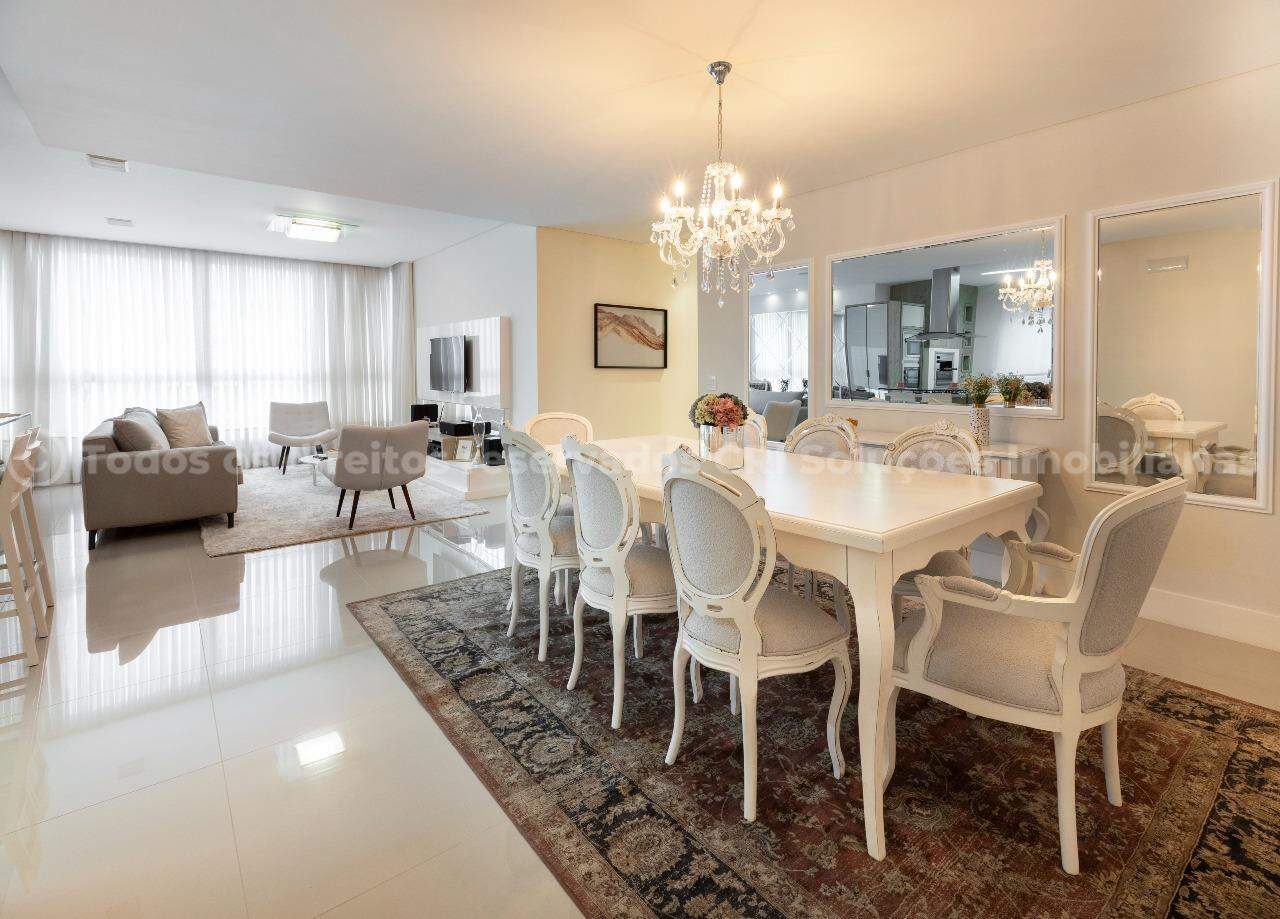 Apartamento com 3 suítes no Sistina Tower no Centro de Balneário Camboriú