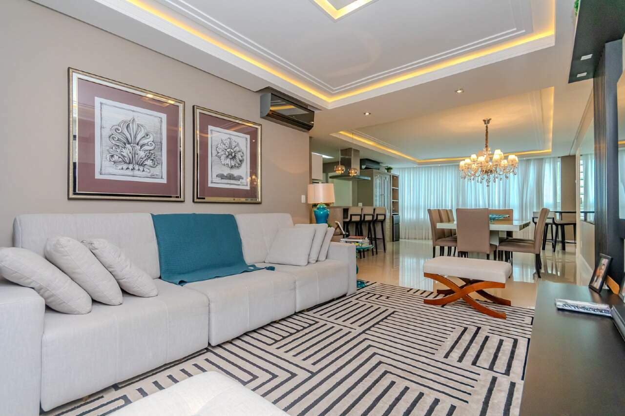 Apartamento mobiliado com 3 Suítes no Edifício Ville de France em Balneário Camboriú