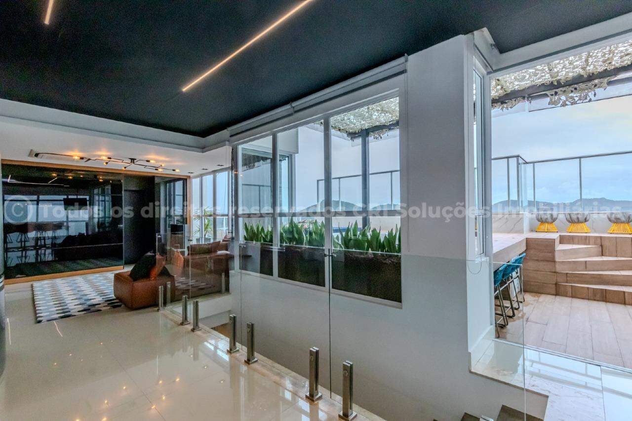 Foto do imóvel Cobertura exclusiva com 4 suítes no Centro de Balneário Camboriú 