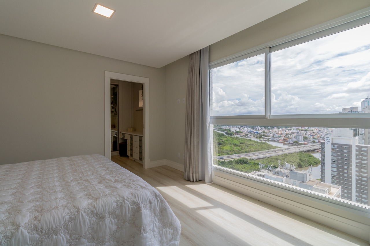 Foto do imóvel Apartamento Frente Mar com 4 suítes no Epic Tower em Balneário Camboriú | Vida na praia