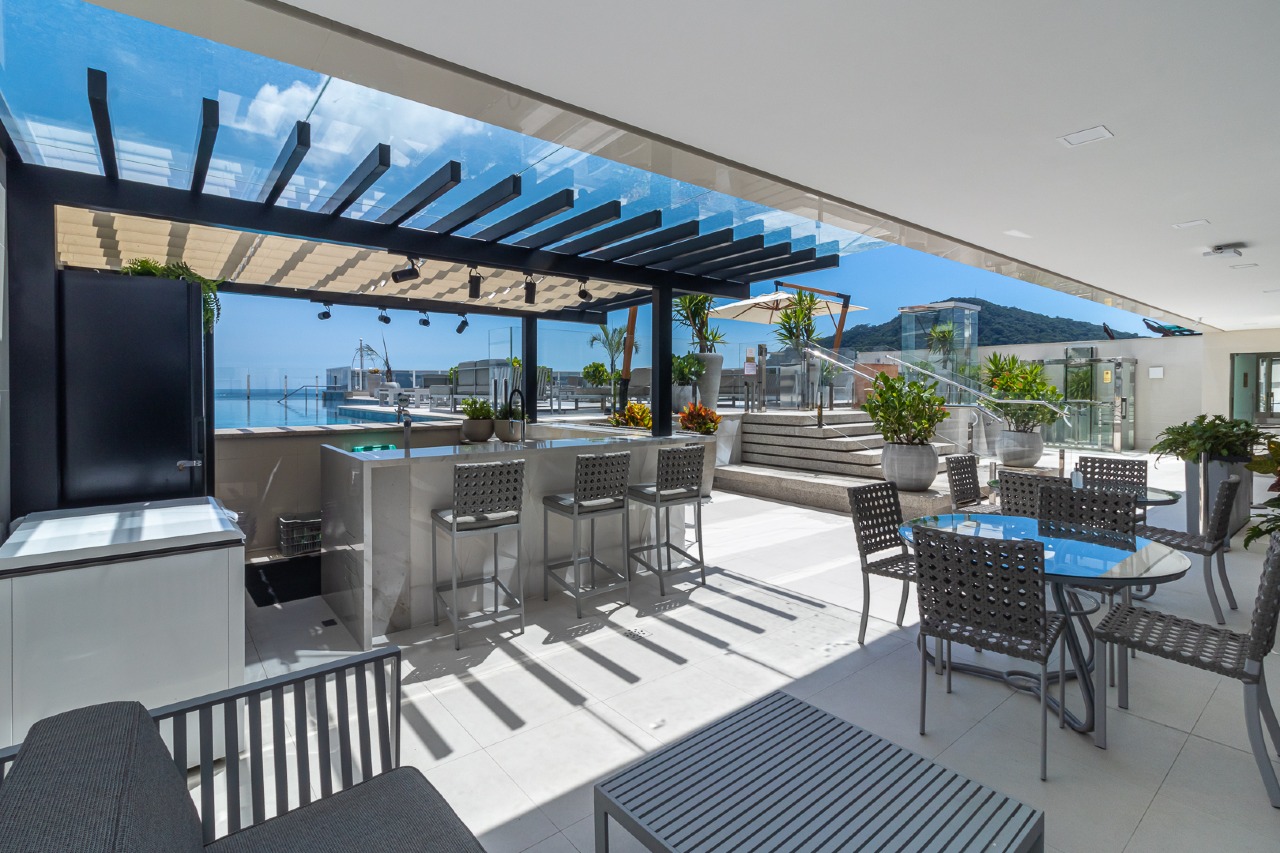 Foto do imóvel Apartamento Frente Mar com 4 suítes no Epic Tower em Balneário Camboriú | Vida na praia